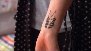 Qui a eu la marque d'Anubis en premier ?