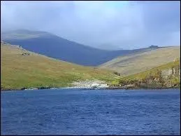 Lorsqu'elles ont été découvertes les Îles Kerguelen furent appelées...