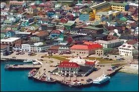 Saint-Pierre-et-Miquelon, c'est vers...