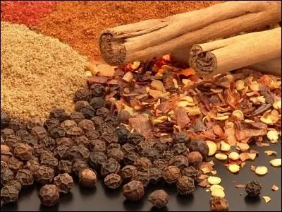 Dans les chambres, il y a (. .. ) ans, on (.. . ) encore du poivre et de la (. .. ).