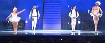 Dans ce sketch des Kickafessa et de Garnier et Santou :  Vous racontez vos vacances  vos collgues de travail , comment s'appelle Garnier ?