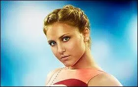 Au dbut de la saison Laurenn est-elle jalouse de l'arrive d'Emily ?