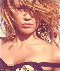 Entre Miley Cyrus, Selena Gomez et Justin Bieber, qui est le n1 sur Twitter ?