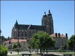 Je termine avec la ville de Saint-Nicolas-de-Port et ses habitants rpondant au nom de ...