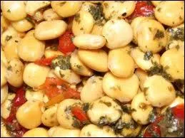 Lgumineuse qui demande normment de travail soign d'puration sinon, les grains sont toxiques en raison d'une forte teneur en alcalodes.