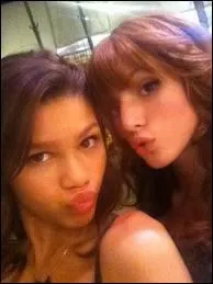Dans ``Shake It Up , Zendaya est :