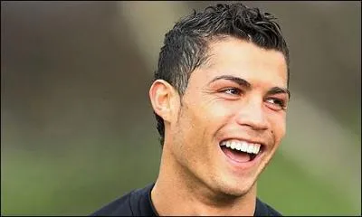 Qui est ce footballeur ?