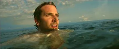 Pourquoi Eddie est-il dans l'eau  cet instant du film ?