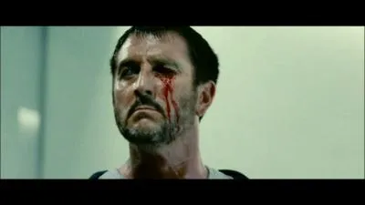 Comment cet homme russe, sbire de Gennady, s'est-il fait crever l'il ?