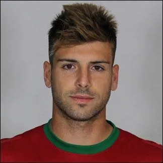 Qui est ce footballeur ?