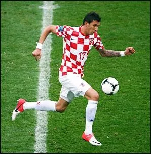 Qui est ce footballeur ?