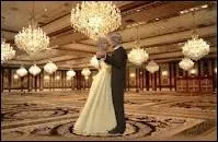 Il suffira d'un signe pour que nos deux fans de Goldman, Job et Sabiine ouvrent le bal avec une valse de Vienne, qui en est le compositeur ?