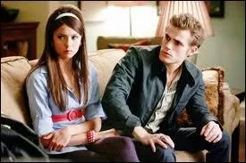 Dans quel pisode a lieu le premier baiser d'Elena et Stefan ?