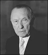 Quel chancelier de la RFA de l'époque n'a pu que subir les évènements ?