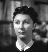 Elle est plus folle que mchante, mais l'onctuosit et le ct doucereux et mielleux de sa personnalit destructrice ont marqu. Comme elle ne dtruira pas Mme de Winter, elle dtruira Manderley. C'est ?