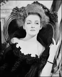 Elle laissera mourir de sang-froid son mari, immobile tandis qu'il rclame les cachets salvateurs. Bette Davis est impressionnante dans le rle. C'est ?