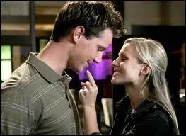 Veronica Mars : avec qui est sortie Veronica en premier ?