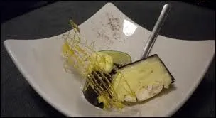 Quel vin conseilleriez-vous avec une mousse  la mangue en coque de chocolat ?