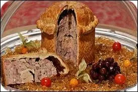Pâté en croûte ou en terrine confectionné avec perdreau (canard, guignard), foie gras, truffes et épices ...