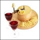 Ingnieux instrument servant  racler le  Tte de Moine  sous la forme de magnifiques fleurs de fromage. Comment s'appellent ces fleurs (de fromage) qui donnent leur nom  l'ustensile ?