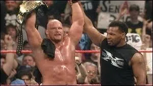 Lors de quel Wrestlemania Steve Autin remporta son premier championnat de la WWE , dans un match arbitr par Mike Tyson ?