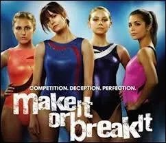 En 2009, dans quelle srie obtient-elle le rle principal aux cts de Cassie Scerbo, Chelsea Hobbs et Ayla Keel ?