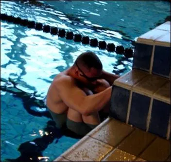 Pour quel motif, le nageur   Hayri Simsek  ne participera pas � ces jeux olympiques ?