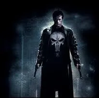 La premire fois qu'apparat Le Punisher en BD, quel hros devait-il tuer ?