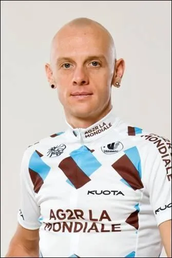 Qui est ce petit grimpeur franais qui nous fait tous penser  Marco pantani lorsqu'il volue sur les routes italiennes ?