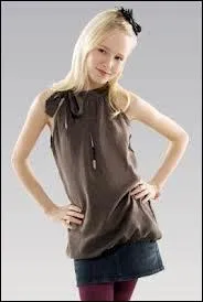 Elle fait partie du groupe   Les agitatrices , mais qui est-elle ?