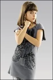 Elle fait aussi partie de ce groupe, qui est-elle ?