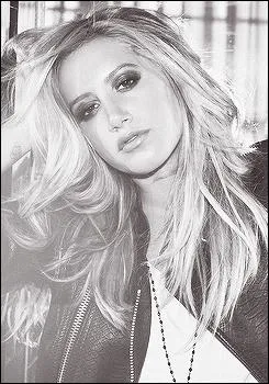 Dans quoi joue-t-elle ?