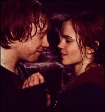 Où Hermione et Ron s'embrassent-ils ? (dans le film)