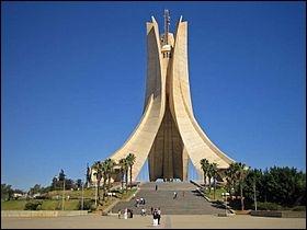Comment se nomme ce monument d'Alger ?