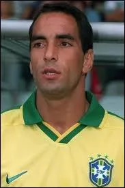 Qui est cet attaquant ?