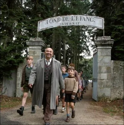 L'expression familire   la semaine des 4 jeudis   dsignait une semaine idale imaginaire. Depuis quand le mercredi a remplac le jeudi comme journe de repos scolaire enfantine ?