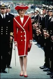 Diana, si elle n'est pas exceptionnelle dans ses tudes, est par contre une excellente sportive, particulirement en natation et en danse, ainsi que ?