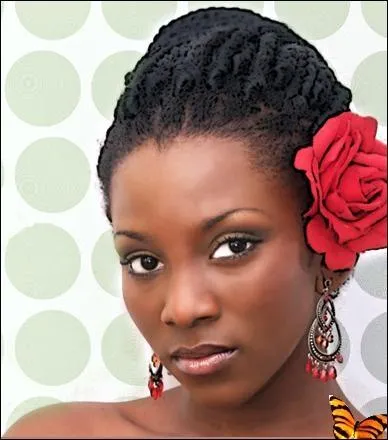Elle est l'toile la plus brillante de Nollywood. Elle est actrice, chanteuse et mannequin.