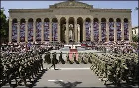 On en redemande ; nous nous trouvons en terre...