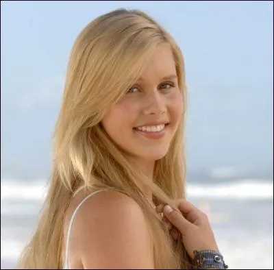 Dans quelle srie joue-t-elle ?