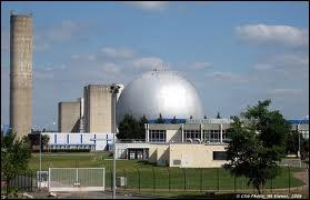 En quelle année a été mise en service la première centrale nucléaire en France ?