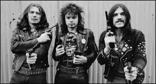 Combien d'albums de Motrhead ont t enregistrs sous la formation Lemmy/ Eddie Clarke/ Phil Taylor ?