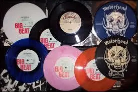 Sur quel album de Motrhead figure le titre  Metropolis  ?