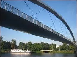 Quel traité européen institue pour la première fois l'idée de la citoyenneté européenne ?