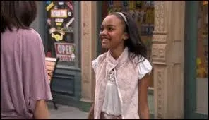 China Ann Mcclaine fait des apparitions dans Les Sorciers de Waverly Place, quel rle jouait-elle ?