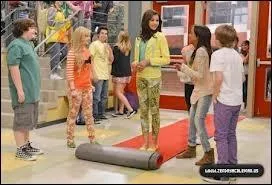 Zendaya a fait une apparition dans Section Genius, comment s'appelait-elle ?