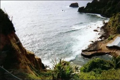 Quelle île n'appartient PAS à la France ?