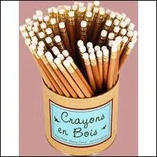 Il ne quitte pas sa gomme.