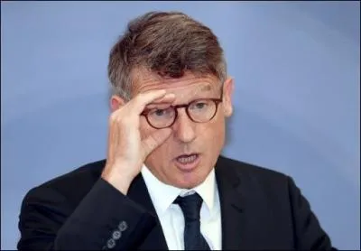 Quelle est l'administration centrale pilotant le systme scolaire franais ?