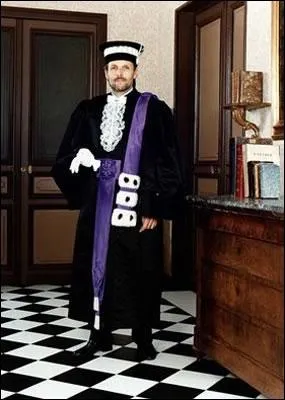 Quels fonctionnaires sont nomms en conseil des ministres par le Prsident de la Rpublique ?